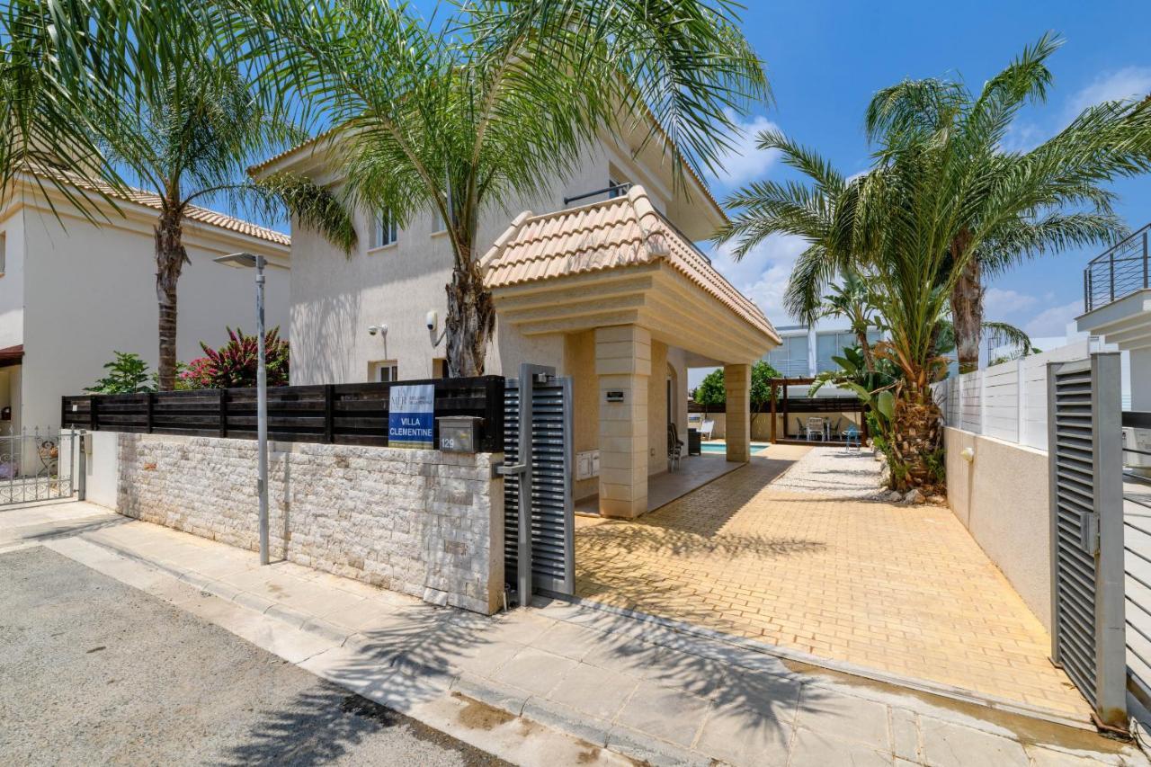 Blue Water Bay Villas Paralimni Exterior foto